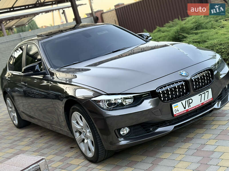 Седан BMW 3 Series 2015 в Днепре