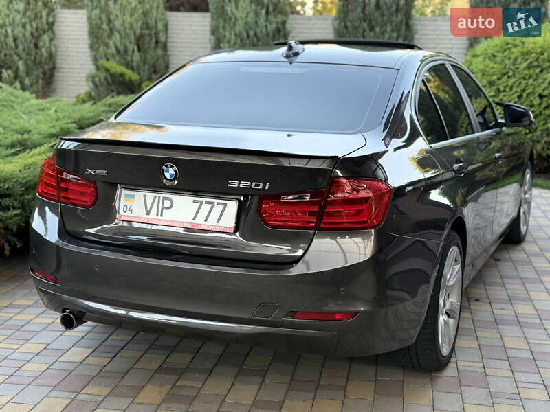 Седан BMW 3 Series 2015 в Днепре