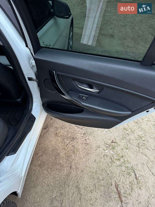 Седан BMW 3 Series 2016 в Киеве фото 28 Седан BMW 3 Series 2016 в Киеве