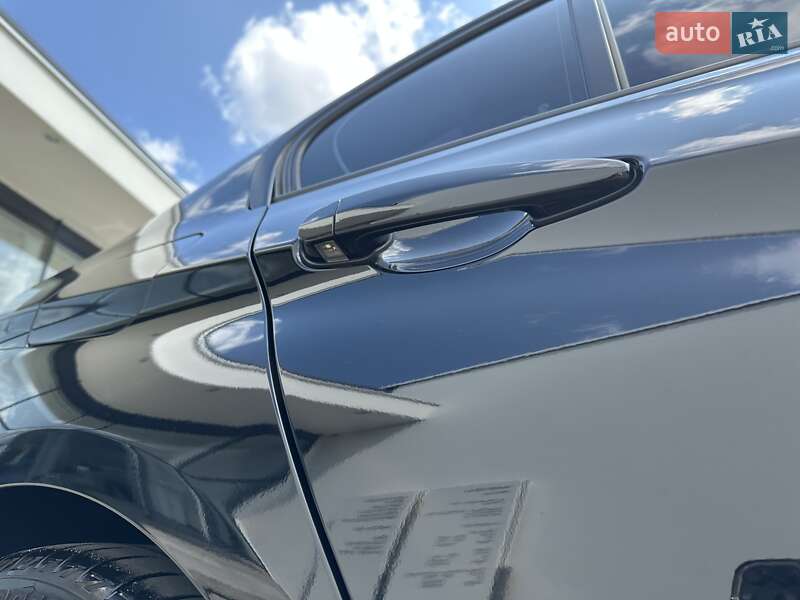 Седан BMW 3 Series 2013 в Виннице