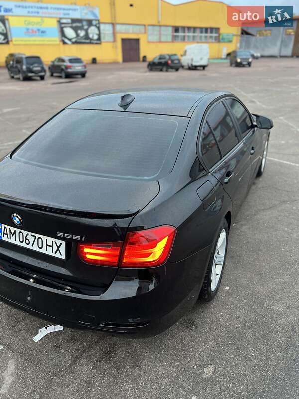 Седан BMW 3 Series 2013 в Житомире