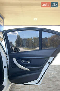 Седан BMW 3 Series 2013 в 