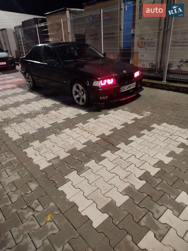 Седан BMW 3 Series 1995 в Львове