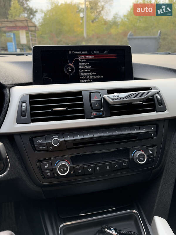 Седан BMW 3 Series 2015 в Днепре
