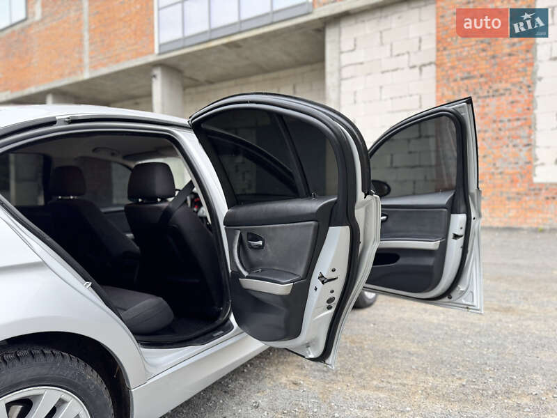 Седан BMW 3 Series 2007 в Хмельницькому