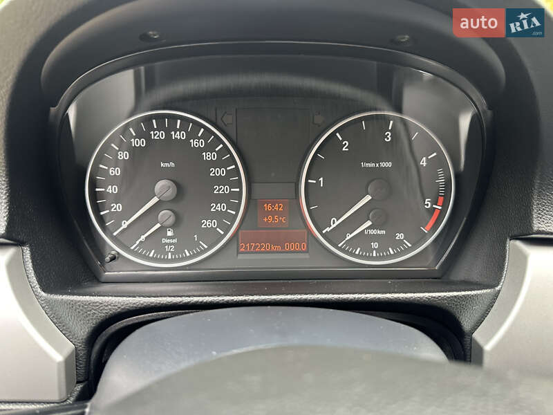 Седан BMW 3 Series 2007 в Львове