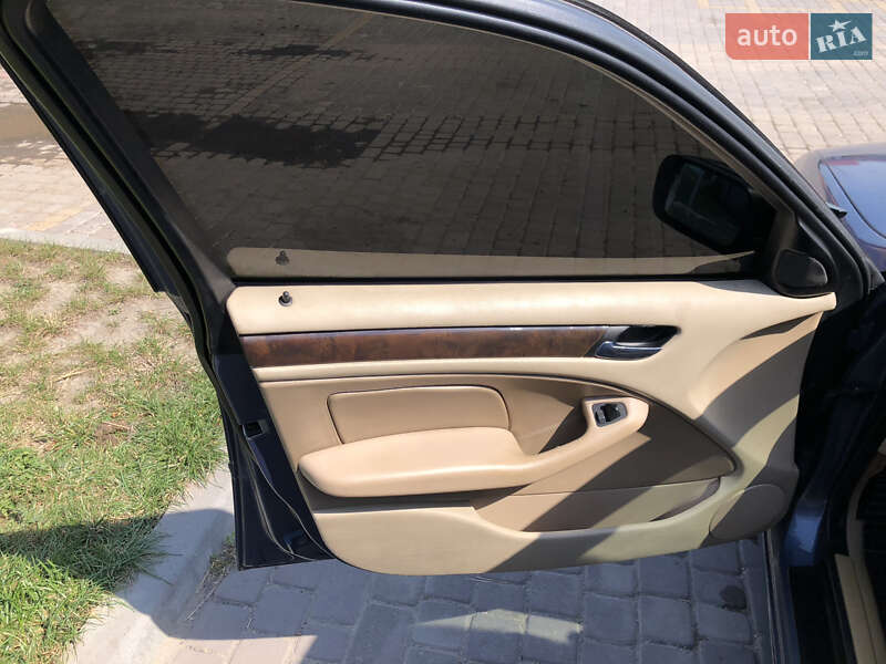 Седан BMW 3 Series 2002 в Белогорье