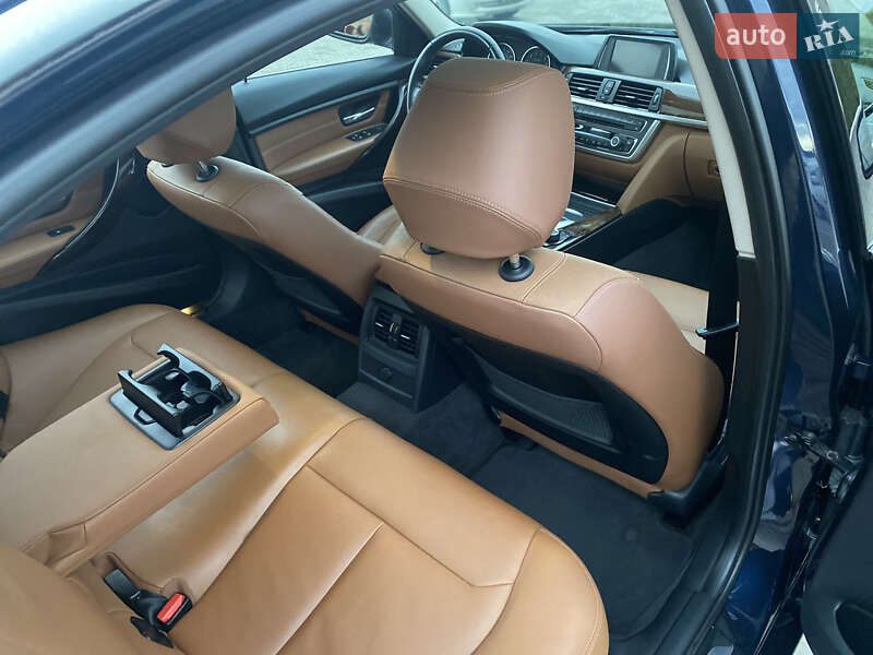 Седан BMW 3 Series 2013 в Луцьку