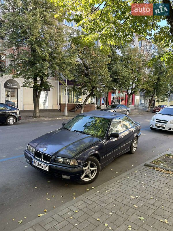 Седан BMW 3 Series 1994 в Кременчуці