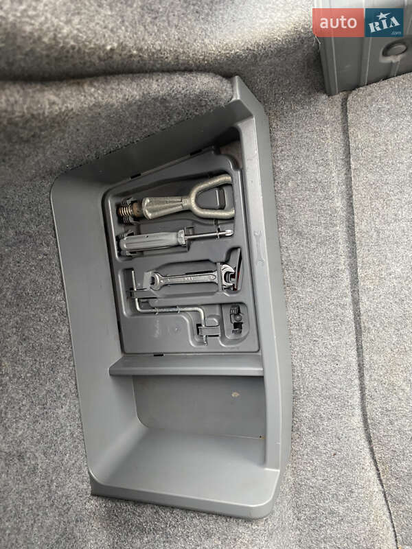 Седан BMW 3 Series 2005 в Балті фото 19 Седан BMW 3 Series 2005 в Балті