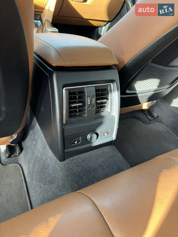 Седан BMW 3 Series 2015 в Шепетовке