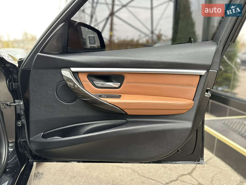 Седан BMW 3 Series 2015 в Харькове