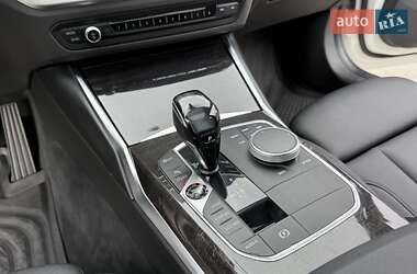 Седан BMW 3 Series 2019 в 