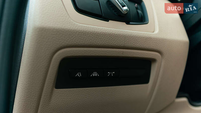 Седан BMW 3 Series 2017 в Львове