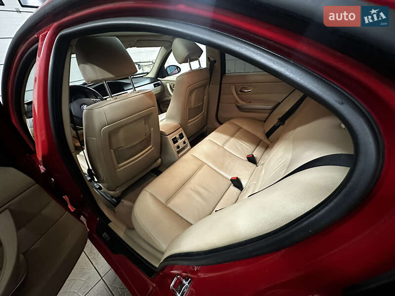 Седан BMW 3 Series 2005 в Рівному