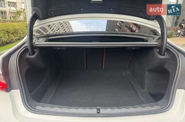Седан BMW 3 Series 2025 в 