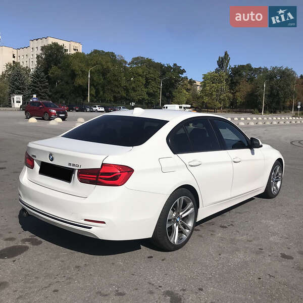 Седан BMW 3 Series 2018 в Дніпрі