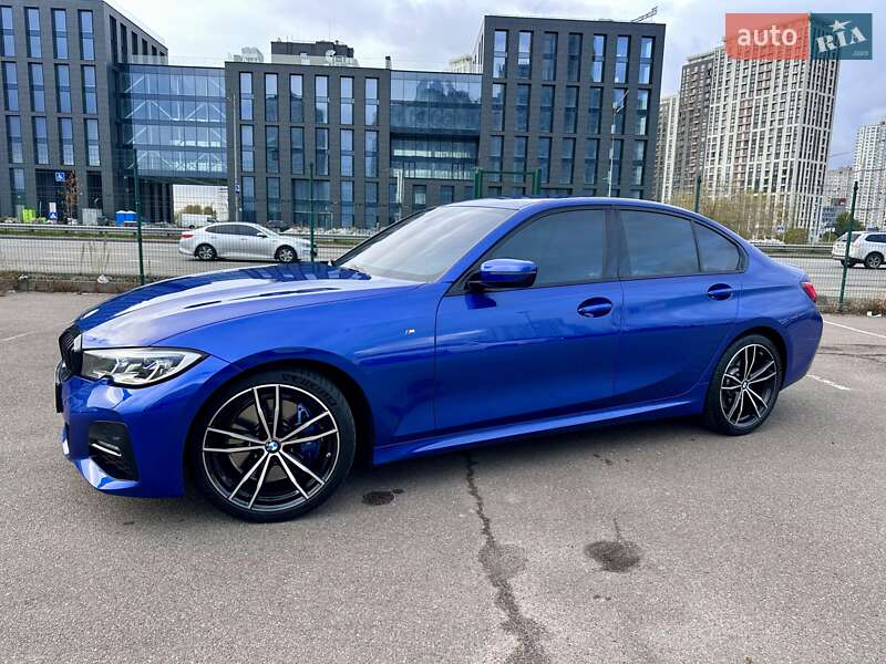 Седан BMW 3 Series 2022 в Киеве