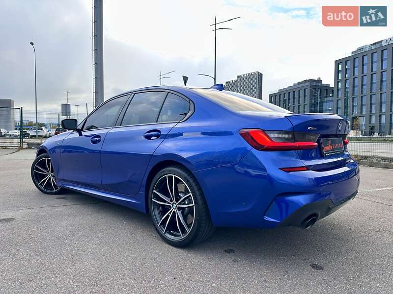 Седан BMW 3 Series 2022 в Киеве