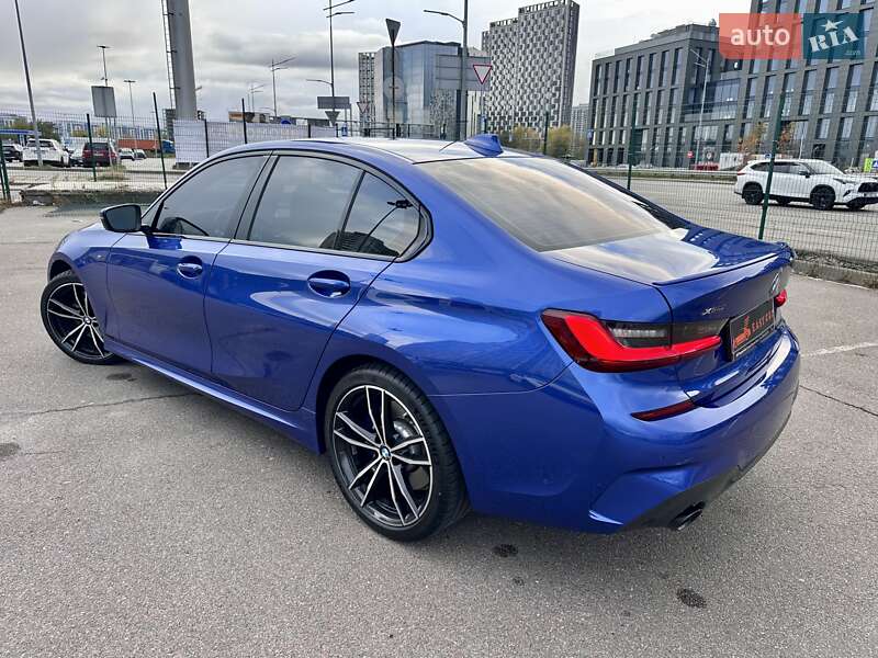 Седан BMW 3 Series 2022 в Киеве