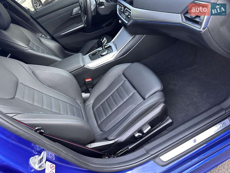 Седан BMW 3 Series 2022 в Киеве
