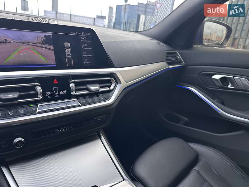 Седан BMW 3 Series 2022 в Киеве