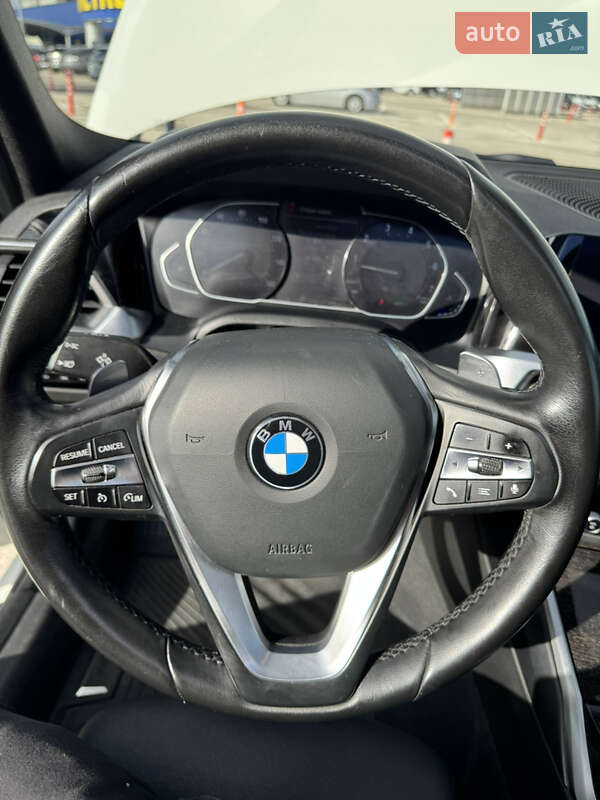 Седан BMW 3 Series 2020 в Кропивницком