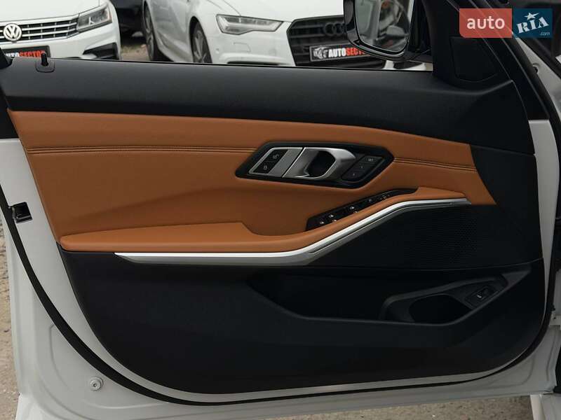 Седан BMW 3 Series 2019 в Харькове