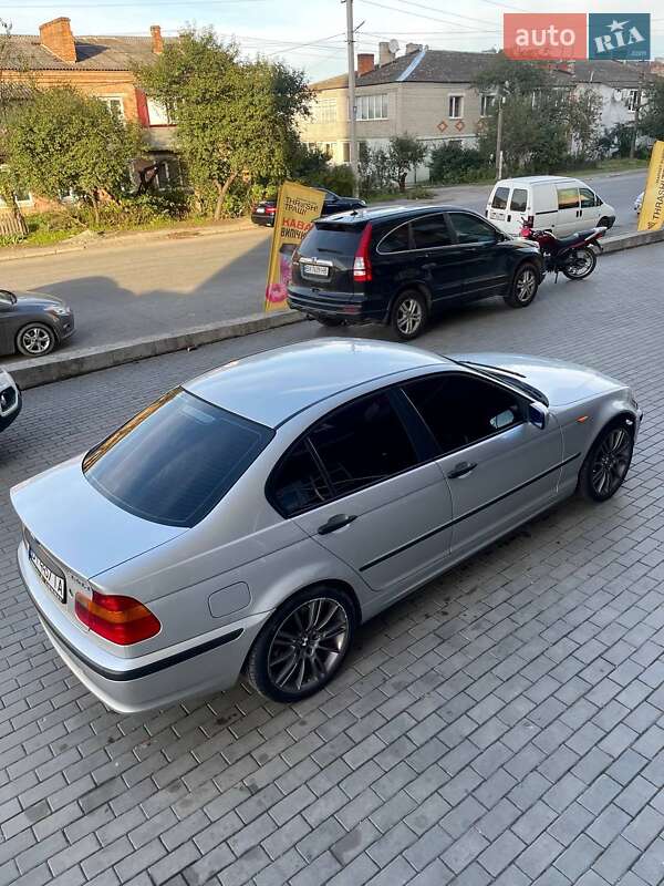Седан BMW 3 Series 2002 в Полонном