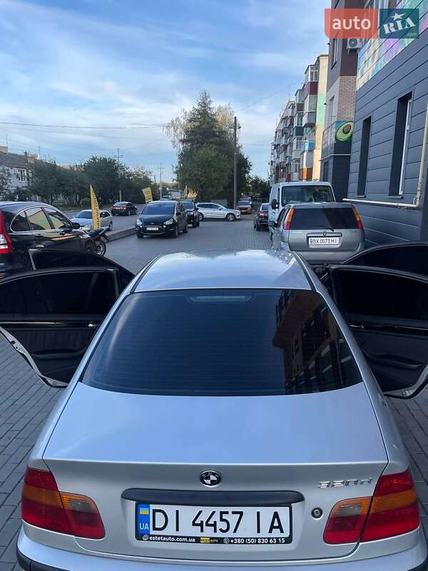 Седан BMW 3 Series 2002 в Полонном
