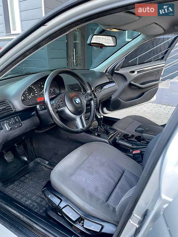 Седан BMW 3 Series 2002 в Полонном