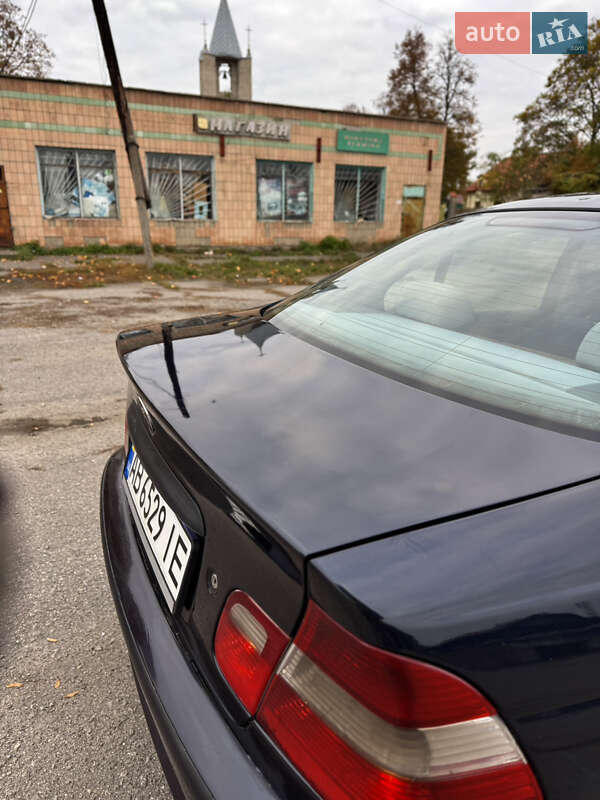 Седан BMW 3 Series 2002 в Казатине