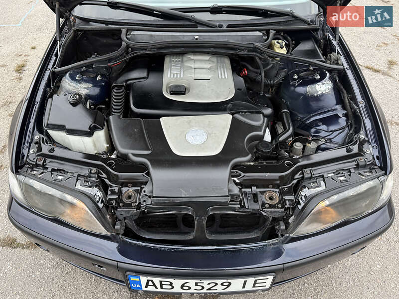 Седан BMW 3 Series 2002 в Казатине