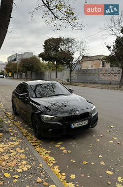 Седан BMW 3 Series 2016 в Дніпрі