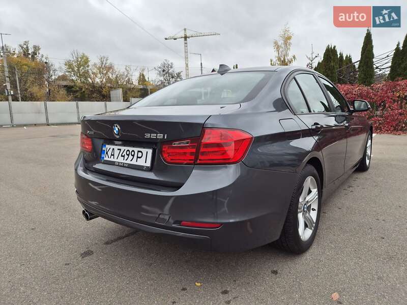 Седан BMW 3 Series 2015 в Києві фото 19 Седан BMW 3 Series 2015 в Києві