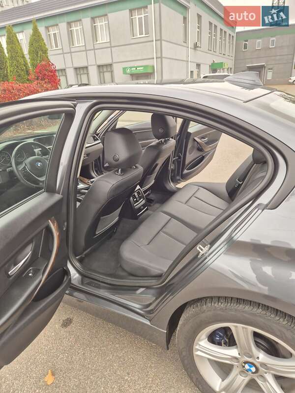 Седан BMW 3 Series 2015 в Києві фото 30 Седан BMW 3 Series 2015 в Києві