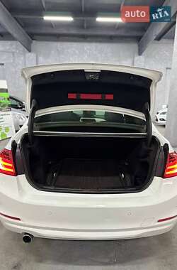 Седан BMW 3 Series 2012 в 