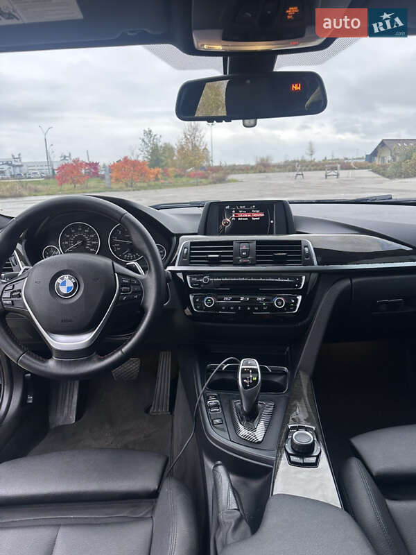 Седан BMW 3 Series 2015 в Коростене