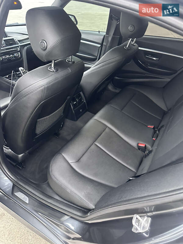 Седан BMW 3 Series 2015 в Коростене