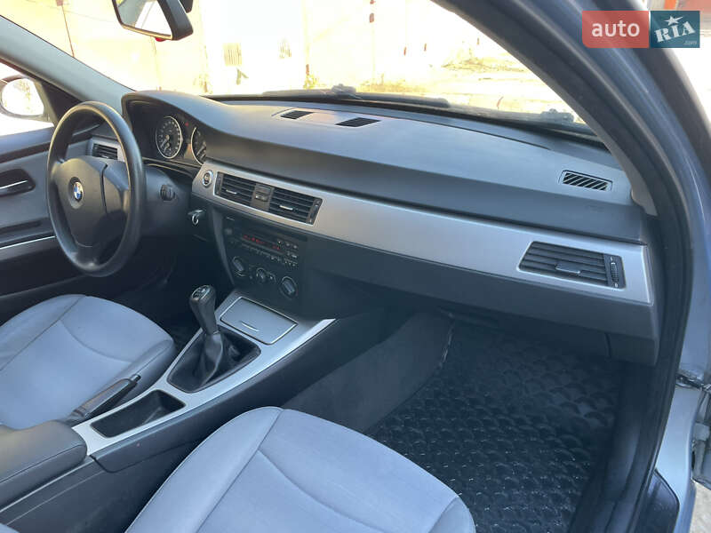 Седан BMW 3 Series 2005 в Чернівцях фото 36 Седан BMW 3 Series 2005 в Чернівцях