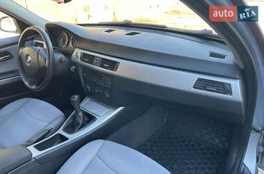 Седан BMW 3 Series 2005 в  фото 36 Седан BMW 3 Series 2005 в