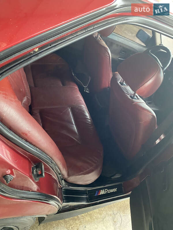 Седан BMW 3 Series 1997 в Ромнах