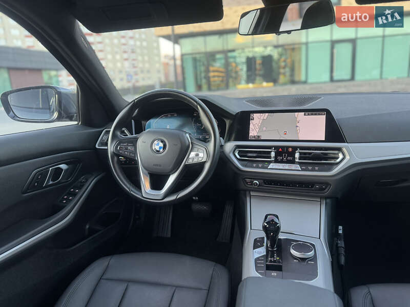 Седан BMW 3 Series 2021 в Хмельницком