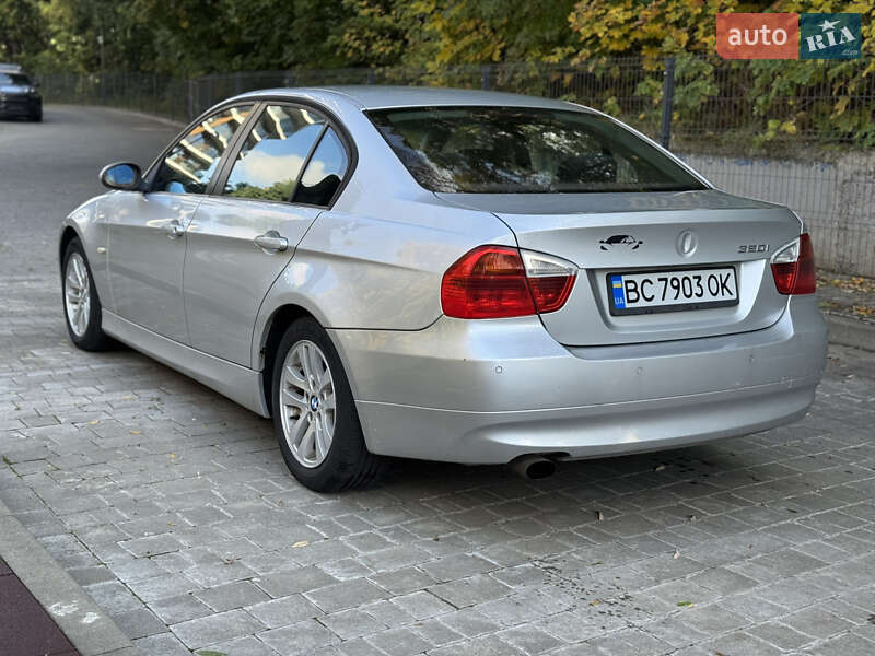 Седан BMW 3 Series 2005 в Львове