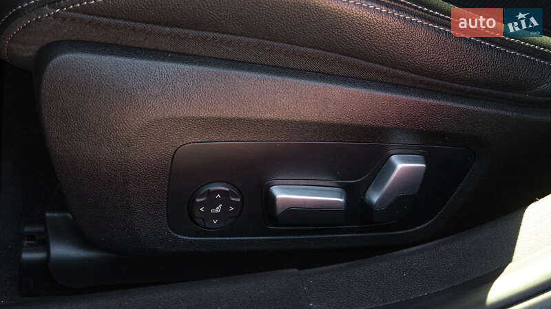 Седан BMW 3 Series 2022 в Львові