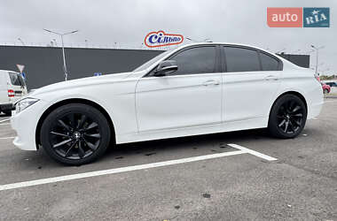 Седан BMW 3 Series 2015 в 