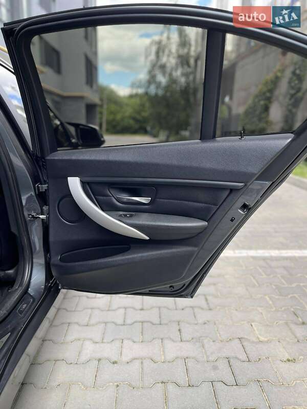 Седан BMW 3 Series 2013 в Хмельницькому