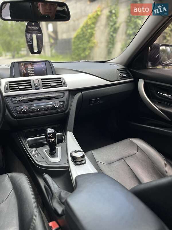 Седан BMW 3 Series 2013 в Хмельницькому