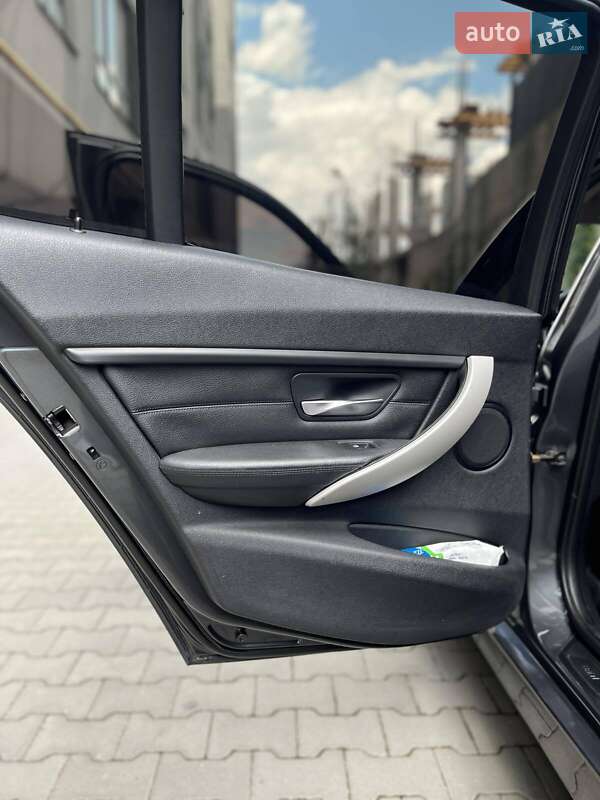 Седан BMW 3 Series 2013 в Хмельницькому