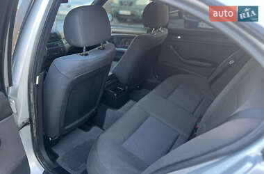Седан BMW 3 Series 2002 в  фото 11 Седан BMW 3 Series 2002 в